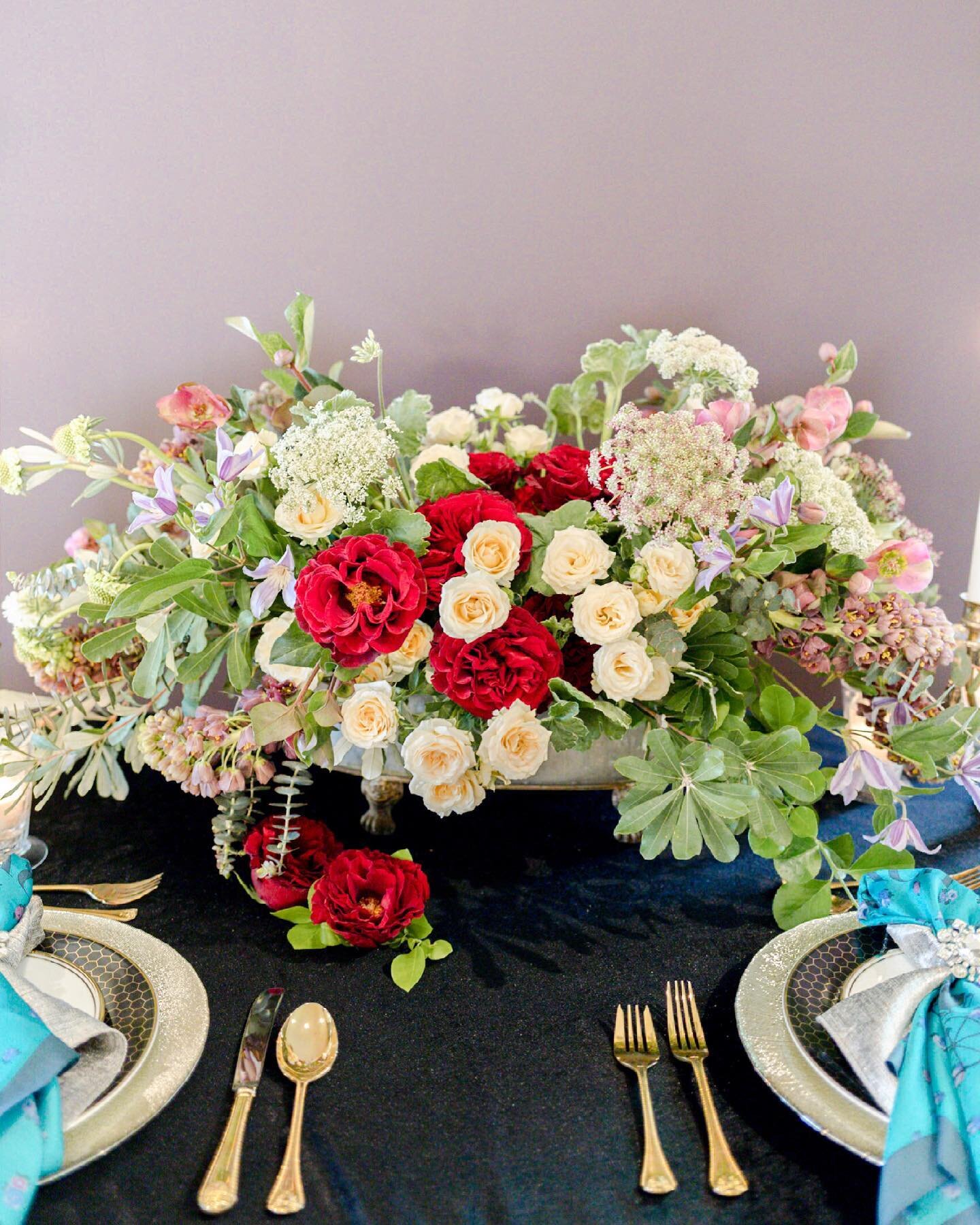 I woke up this morning and it finally feels like summer!  The last week and a half I&rsquo;ve had to reschedule so many sessions because of rain so I think it&rsquo;s safe to say BYE FELICIA to this yucky weather and hello to the sun! Am I right??

Loved this beautiful tablescape design by Bella Baxter Events and that centerpiece created by New Song Design! 

Design: @bellabaxterevents
Photographer: @emilyquigley.photo
Floral: @newsongdesign
Venue: @whiteravenmanor 
Dresses: @nicolebarrebridal
MUA: @laurazerwig
Rentals: @eventology @whitedoorevent
Sweets: @17berkshire
Model &amp; Hair: @emmaclaireg