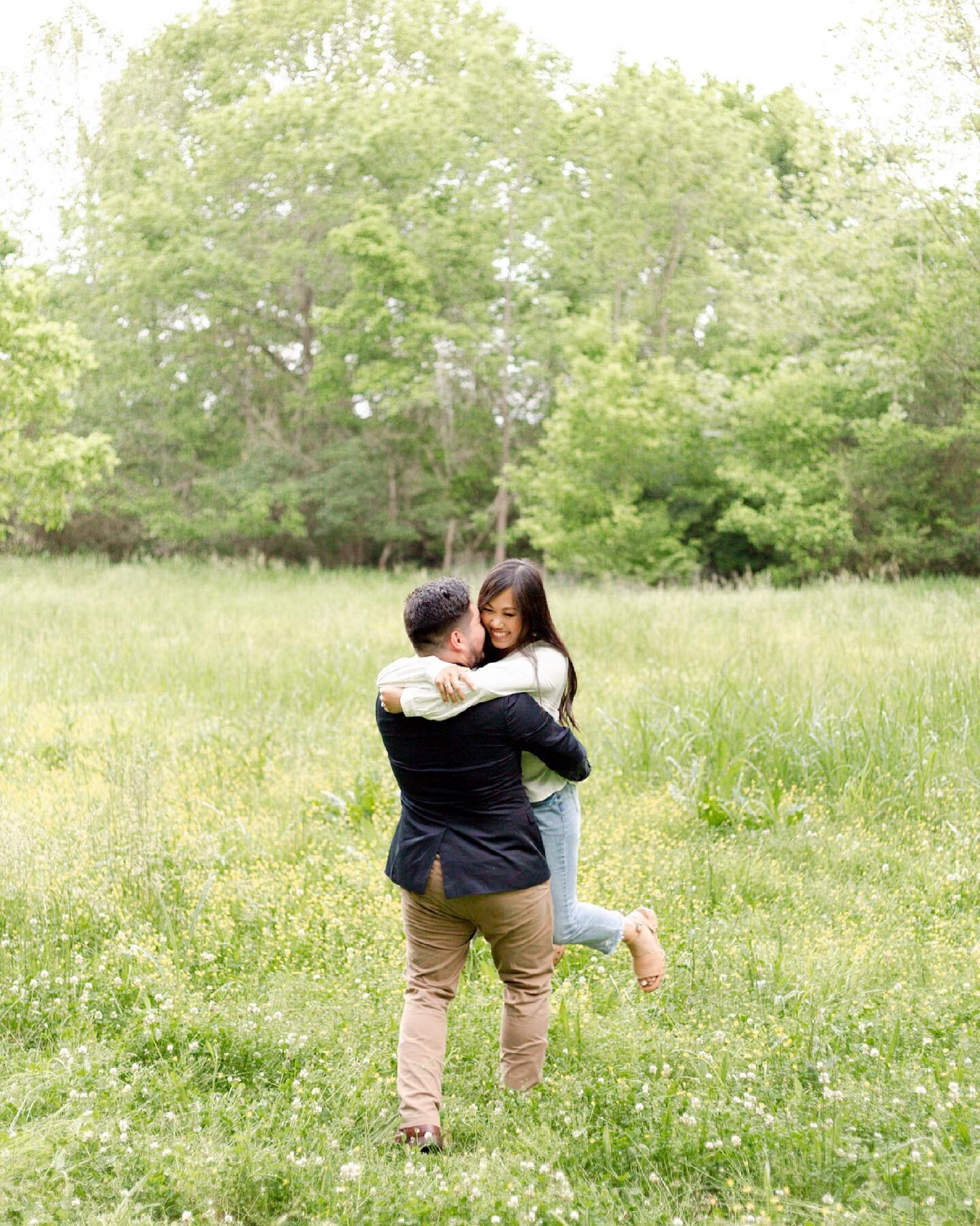 Yesterday&rsquo;s engagement session was  Jorge and Carina are SO cute and I can&rsquo;t wait for their wedding next January!! 

Also, apparently Instagram doesn&rsquo;t like carousels anymore so you only get to see one for now &zwj;♀️